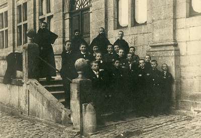 16 octobre 1900 - Premiers élèves